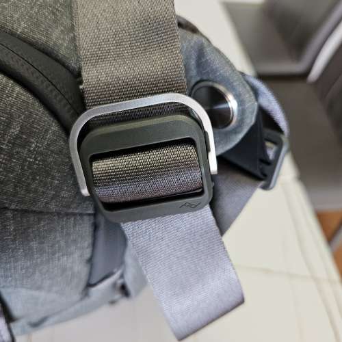 賣99%新Peak Design EVERYDAY SLING 10L V2袋 $700