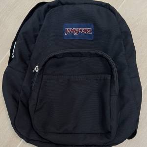 Jansport 黑色背囊　31cm x 25cm x 16cm