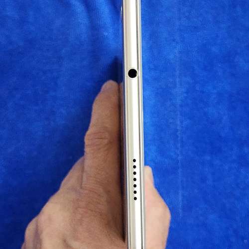 Huawei M3 Lite (LTE) 可插Sim咭