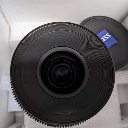 ZEISS CP.3 18mm T2.9 Compact Prime Lens (PL Mount, Feet)