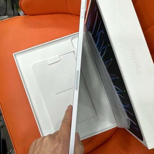 行貨 Apple iPad Pro 11 m2 5g 256gb 銀色 全套 保養 2025年3月27日