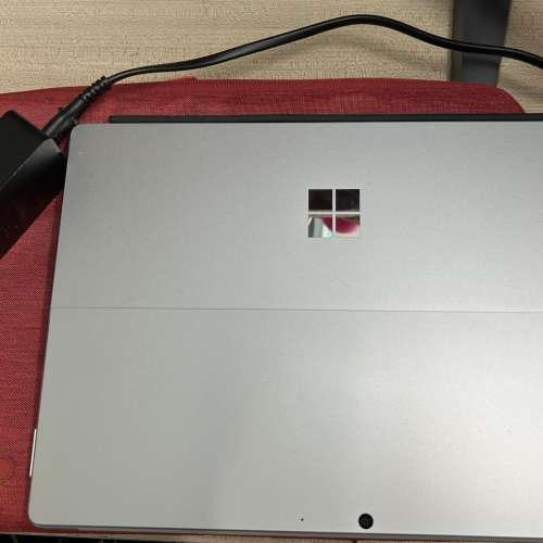 Microsoft Surface Pro 8 i5/8GB/128送原廠keyboard,surface 第 2 代超薄手寫筆(原...