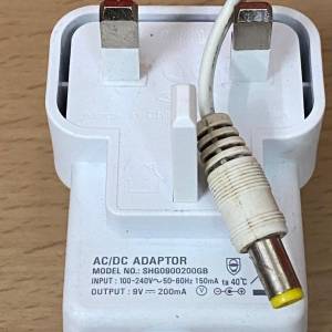 AC / DC ADAPTOR output : 9V 200mA