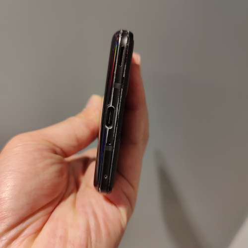 Sharp aquos R5 12+256 7成新 - 二手或全新Android Phone, 手機通訊 - DCFever.com