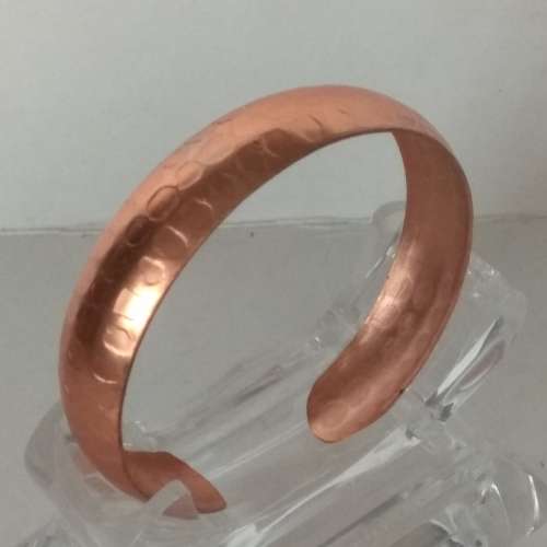 一手三隻紅銅手鐲，古舊存貨，共售200元單只150元。no.A18.4.24