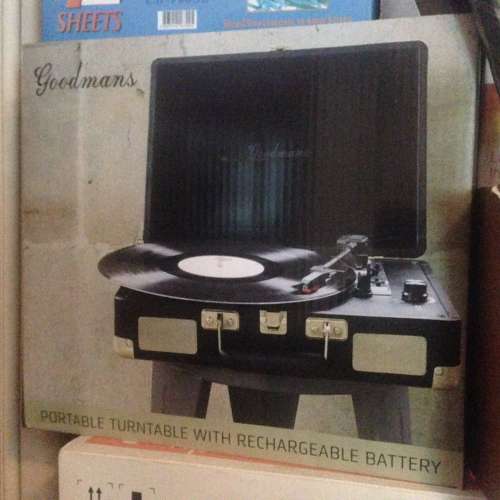 GOODMANS Portable Rechargeable Turntable NEW 全新充電手提唱盤