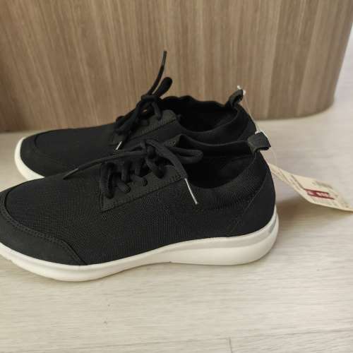 100%全新女裝無印良品黑色優閒鞋