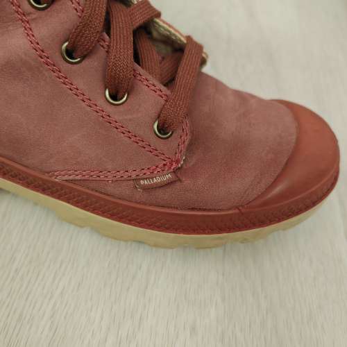 90%新正版Palladium女裝棗紅色真皮兩著中/短boots