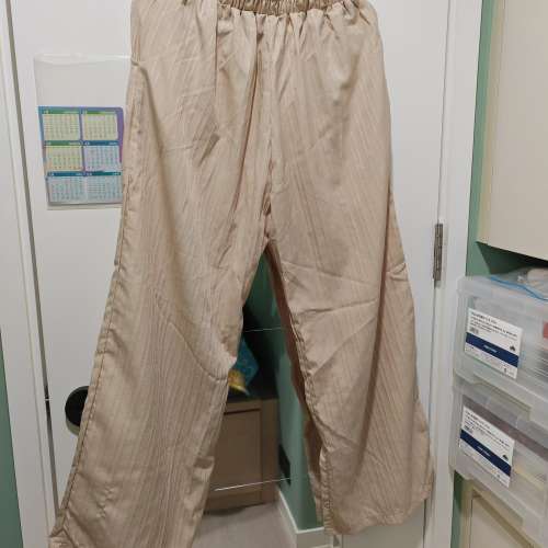 全新女裝卡其色泰國薄身優閒褲