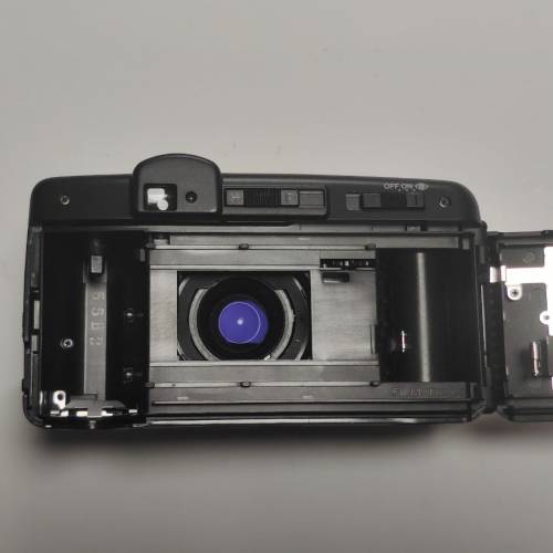 Kyocera Campus Zoom like Yashica Contax