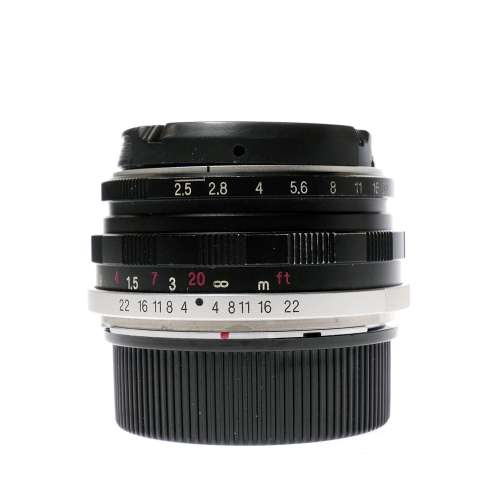 Voigtlander Color Skopar 35mm f/2.5 MC Lens