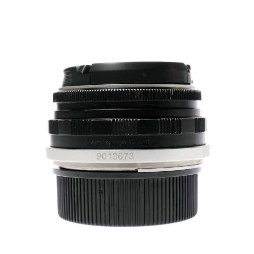 Voigtlander Color Skopar 35mm f/2.5 MC Lens