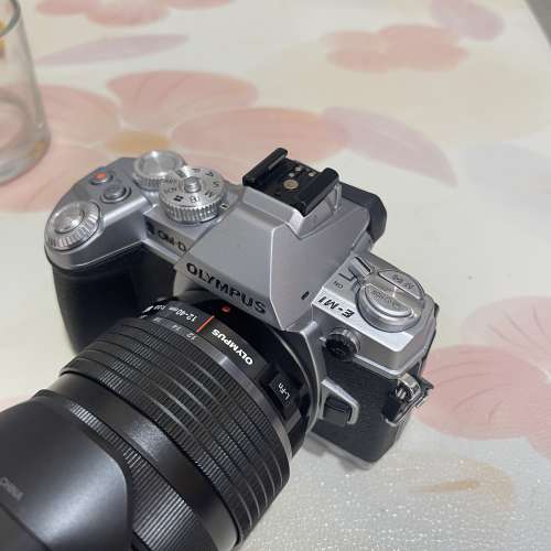 Olympus Em1銀色+ 12-40mm 2.8 pro