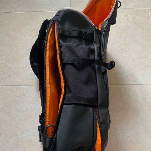 Adidas OPS 30L背囊 多間隔可側面開有鞋隔