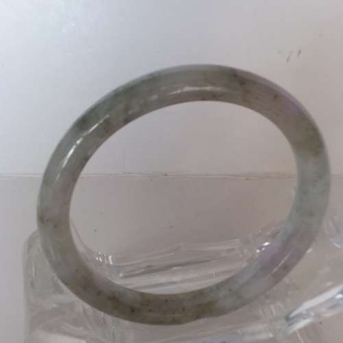 翡翠a玉 手鈪, 白底青/紫色調， 原價800元因有裂紋瑕疵， 每隻200元三隻500元no.C1...