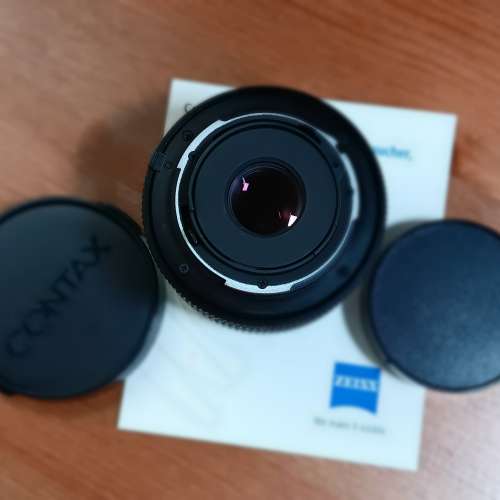 contax carl zeiss 28mm f2.8鏡. 屬最常用焦距廣角鏡頭. 最近焦距為10吋，非常好用...