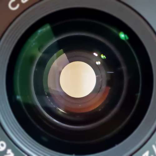 contax carl zeiss 28mm f2.8鏡. 屬最常用焦距廣角鏡頭. 最近焦距為10吋，非常好用...