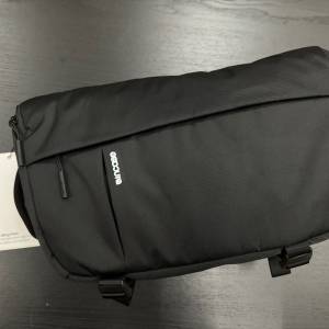 (黑色）Incase DSLR Sling Pack 相機袋