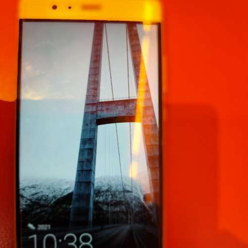 新淨少用95% 新~ Huawei P9    3GB/32GB,  金色,   雙 Leica 鏡頭,  Android 7.0