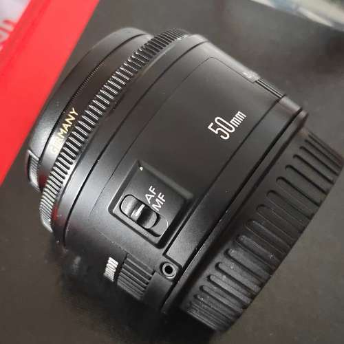 Canon EF 50mm f/1.8 II