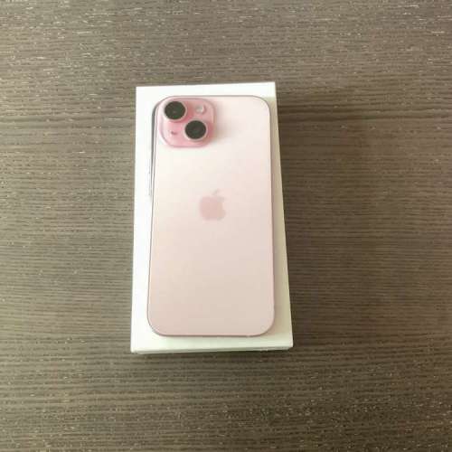 $4500 iPhone 15 pink 128GB粉紅色 保養到2025年4月1日