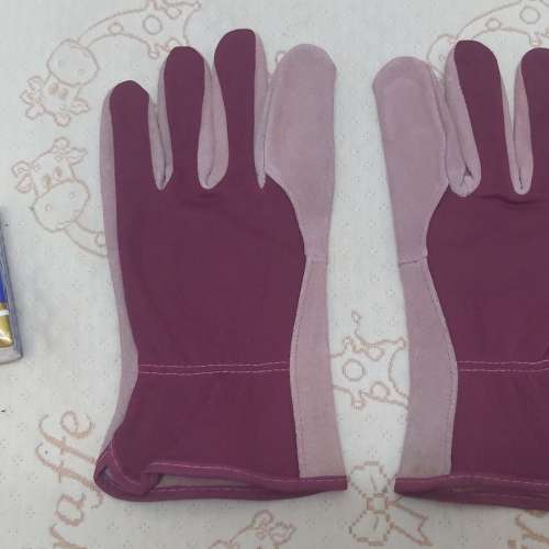 全新 紫色燒焊手套一對 燒焊手襪 勞工手套 建築手套 野營燒烤手套 耐磨 耐熱 寵物防...