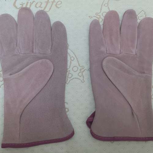 全新 紫色燒焊手套一對 燒焊手襪 勞工手套 建築手套 野營燒烤手套 耐磨 耐熱 寵物防...