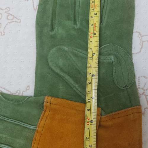 全新 綠+啡色燒焊手套一對 勞工手套 建築手套 野營燒烤手套 耐磨 耐熱 寵物防護手套...