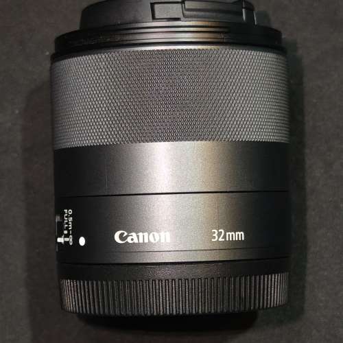 Canon 32/1.4 STM EFM