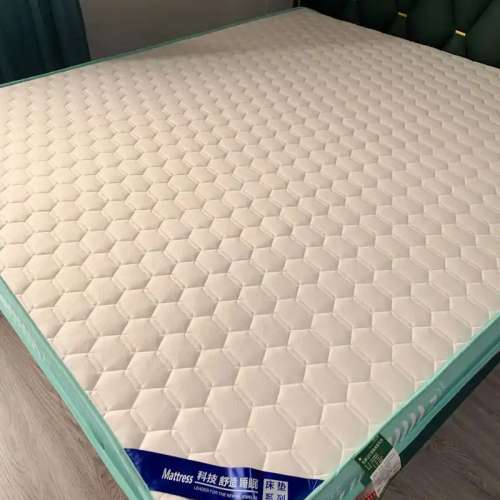 Brand new mattress single and double models全新的床墊 單人雙人款