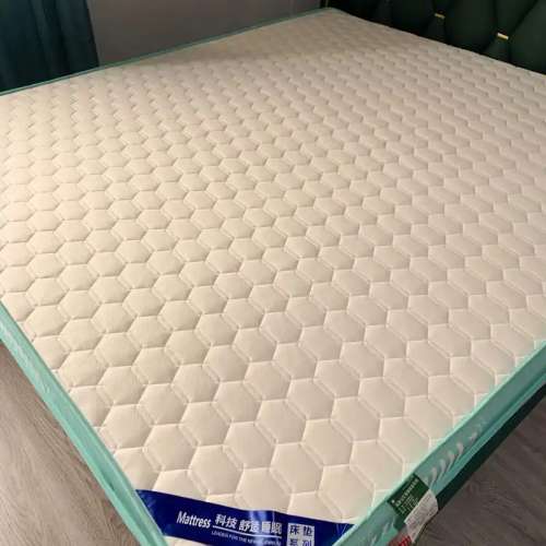 Brand new mattress single and double models全新的床墊 單人雙人款