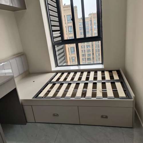 Brand new storage solid wood bed