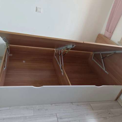 全新的收納實木床 油壓床Brand new storage solid wood bed hydraulic bed 1
