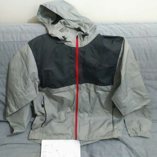 Nike ACG (All Condition Gear)風褸