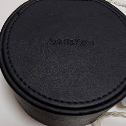 Astell&Kern AK ZERO 1 混合單元耳機