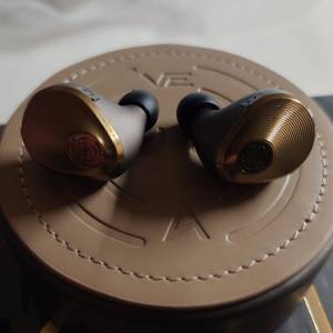 Astell&Kern x Vision Ears AURA