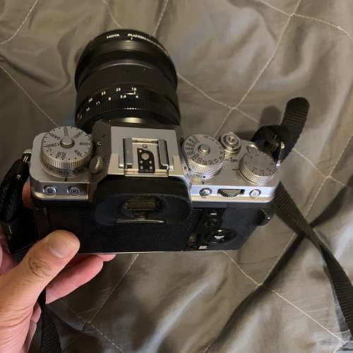 Fujifilm X-T4 Kit with 16-80mm (Silver)