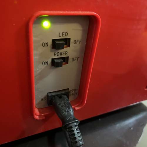 迷你可樂售賣機（販賣機）外型雪櫃 有制冷功能，可冷藏至5-8度 冇投幣功能，當佢雪...