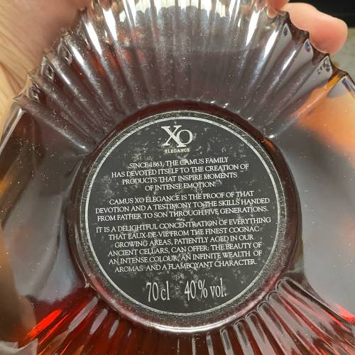 （送禮一流）卡幕金花XO700ml禮盒裝（內含兩個水晶玻璃杯）