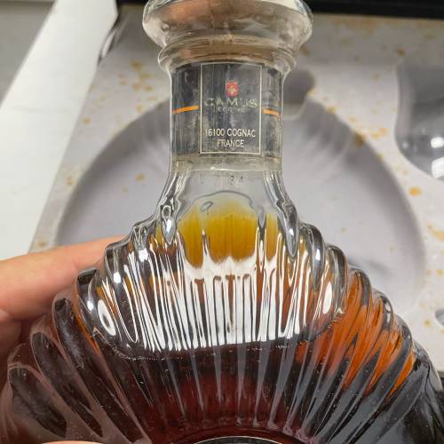 （送禮一流）卡幕金花XO700ml禮盒裝（內含兩個水晶玻璃杯）