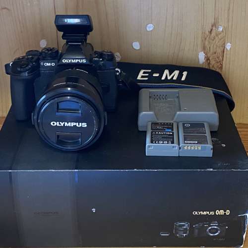 Olympus EM1。MK 1,   20-40mm 2.8