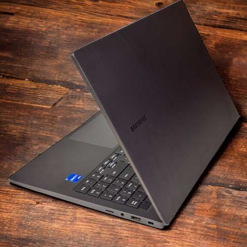 Samsung Galaxybook2 15.6" i5-12/16/512