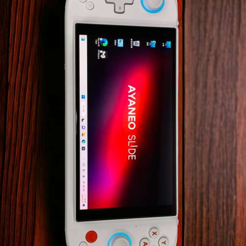 Ayaneo Slide 最頂配 R7-7840/32/2T