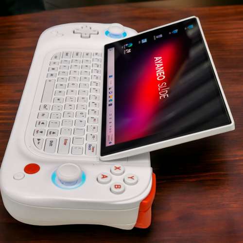 Ayaneo Slide 最頂配 R7-7840/32/2T