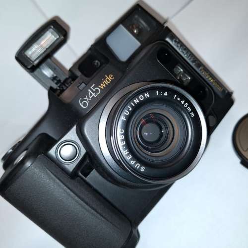 菲林相機：Fujifilm GA645WI, Fujinon Super EBC 45mm f4.0，說明書會以pdf形式send...