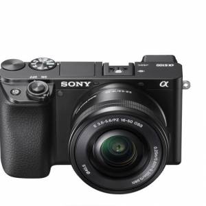 索尼 a6100 无反光镜相机，配备 16-50 毫米和 55-210 毫米镜头