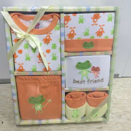 Baby Gift Box Set for Newborns ORANGE NEW 全新嬰兒套裝