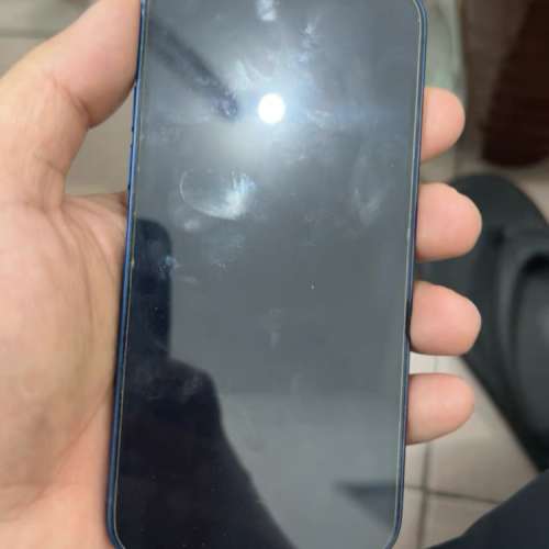 iphone 12 256G 99% new ， 電池效能100 %，電池還非常耐用。