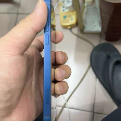 iphone 12 256G 99% new ， 電池效能100 %，電池還非常耐用。