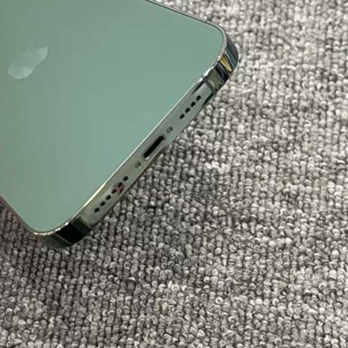 Apple iPhone 13 Pro Max 1TB， 6.7寸大螢幕，功能全部正常運作，電池效能90 %